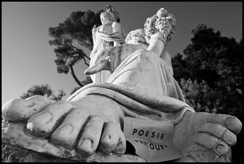 Lorenzo Menoud, poésie partout©, néons